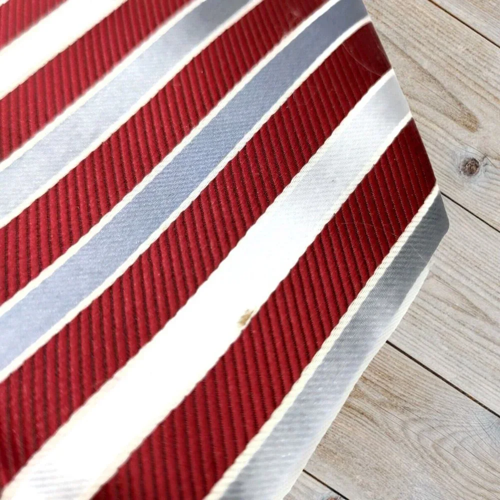 Van‎ Heusen Red White Silver Diagonal Striped Polyester Mens Tie Neck Tie 60